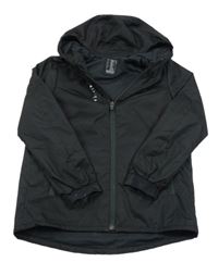 Černá šusťáková funkční jarní bunda s logem a kapucí KIPSTA