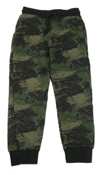 Kaki-čierne vzorované tepláky F&F