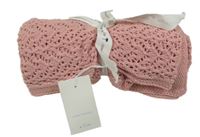 Nové - Ružová pletená deka s dirkovaným vzorom Leigh Tucker