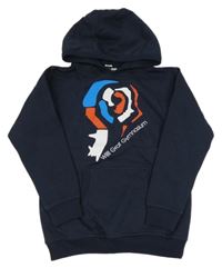 Tmavomodrá mikina s potlačou a vreckom a kapucňou