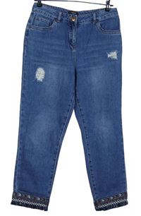 Dámske svetlomodré capri rifle s vyšúchaním a výšivkou Denim