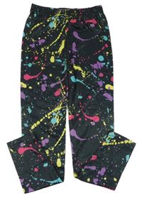 Černo-barevné skvrnité sportovní legíny 