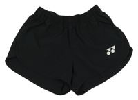 Čierne šušťákové kraťasy s výšivkou