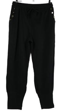 Dámske čierne teplákové cuff nohavice s gombíky