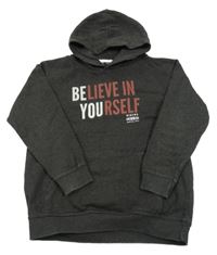 Tmavosivá mikina s nápisom a kapucňou