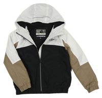 Bílo-černo-béžová šusťáková zateplená bunda s kapucí C&A