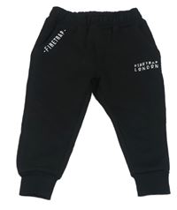 Černé tepláky s logy Firetrap