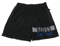Čierne športové kraťasy s nápisom