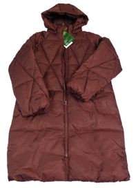 Nové - mahagonový prošívaný šusťákový zimní kabát s odepínací kapucí name it