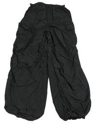 Čierne šušťákové cargo nohavice H&M