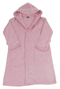 Ružový chlpatý župan s kapucňou