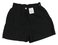 Nové - Černé plátěné kraťasy Next