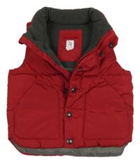 Rubínová šušťáková zateplená vesta GAP