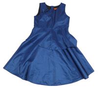 Tmavomodré slávnostné šaty s 3D květem