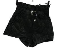 Dámske čierne koženkové kraťasy s opaskom River Island