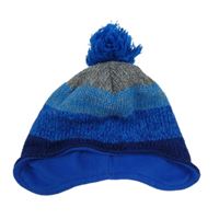 Šedo-modrá čepice s bambulí