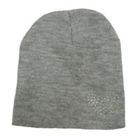 Sivá pletená čapica s kamienkami