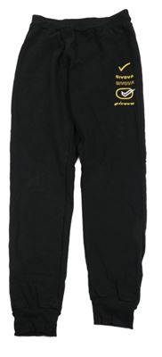 Černé lehké tepláky s nápisem 