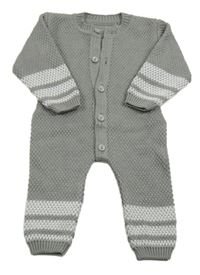 Sivo-biely pletený overal s pruhmi