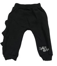 Čierne tepláky s ostny - príšerka Sinsay