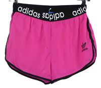 Dámske fuchsiovo-čierne šušťákové športové kraťasy s logy Adidas