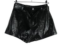 Dámské černé vzorované koženkové kraťasy s páskem PrettyLittle Thing