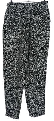 Dámske čierno-biele vzorované háremové nohavice F&F