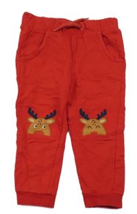 Červené tepláky se soby C&A