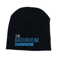 Tmavomodrá čapica s nápisom