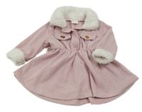 Ružové rebrované šaty s kožešinovými prvky