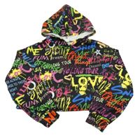 Čierno-farebná crop mikina s nápismi a kapucňou Shein