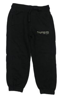 Černé tepláky s nápisem Primark