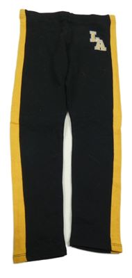 Čierne legíny s okrovým pruhom a písmeny