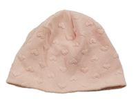 Světlerůžová vzorovaná čepice se srdíčky 