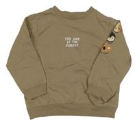 Hnedá mikina s nápisom a zvieratkami