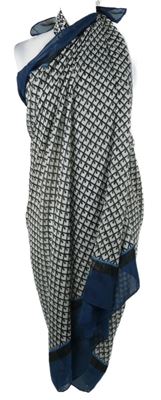 Dámské černo-bílo-tmavomodré vzorované pareo 