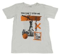 Bílé tričko s basketbalistou Chapter young