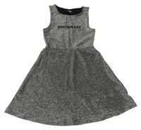 Strieborné šaty s nápisom Page one young