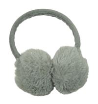 Šedé chlupaté klapky na uši 