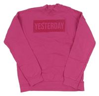 Tmavorůžová mikina s nápisem name it.