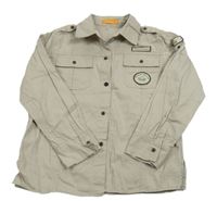 Svetlosivá košeľa s nášivkou