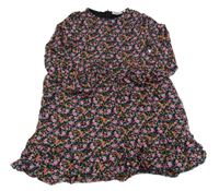 Černé šaty s kytičkami A punto