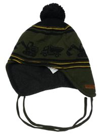 Khaki-černá pruhovaná čepice s auty 