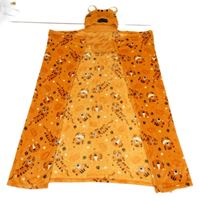 Oranžová plyšová televizní deka s tigrami a kapucňou