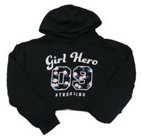 Čierna crop mikina s číslom s kvetmi a kapucňou zn. C&A