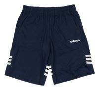 Tmavomodré kraťasy s nápisom Adidas