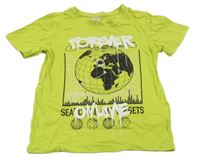 Svetlozelené tričko s planetou a nápismi Chapter young