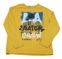 Okrové tričko so skateboaedistou Chapter Young