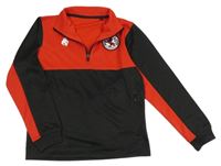 Čierno-červená športová mikina s nášivkou