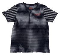 Tmavomodro-biele pruhované tričko s nápisom Pepperts